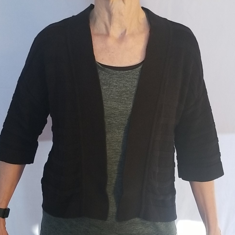 Open front short sweater